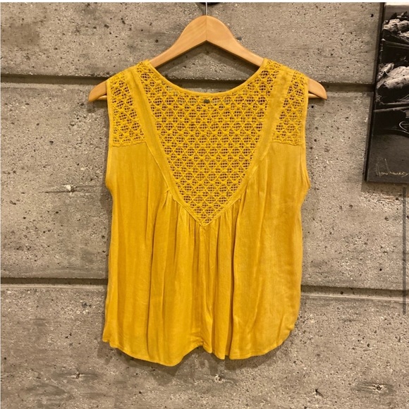 Rip Curl Mustard Top - Picture 3 of 4
